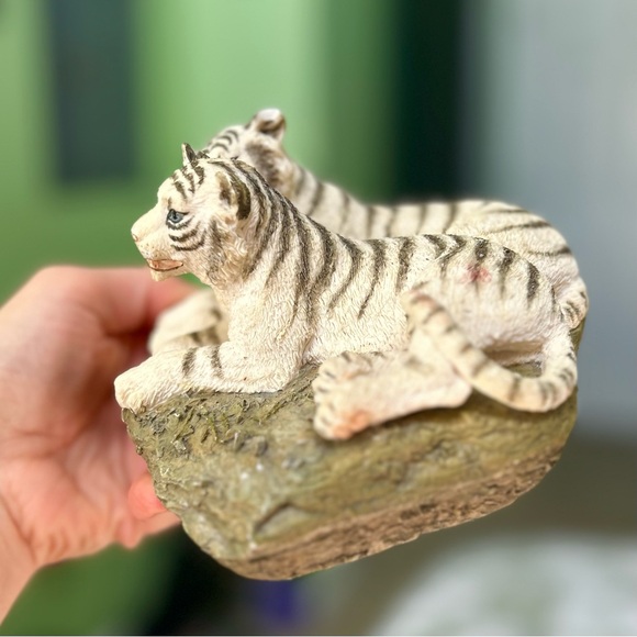 Vintage 3D White Tigers "True Love" Animal Lovers Collectible Home Decor Art - Picture 7 of 12